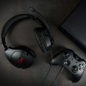 Los audífonos ligeros HyperX Cloud Stinger  ofrecen una calidad de sonido superior y una mayor comodidad.